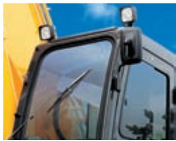 HYUNDAI R500LC-7A - Sortie de secours par la    vite arriere - 1