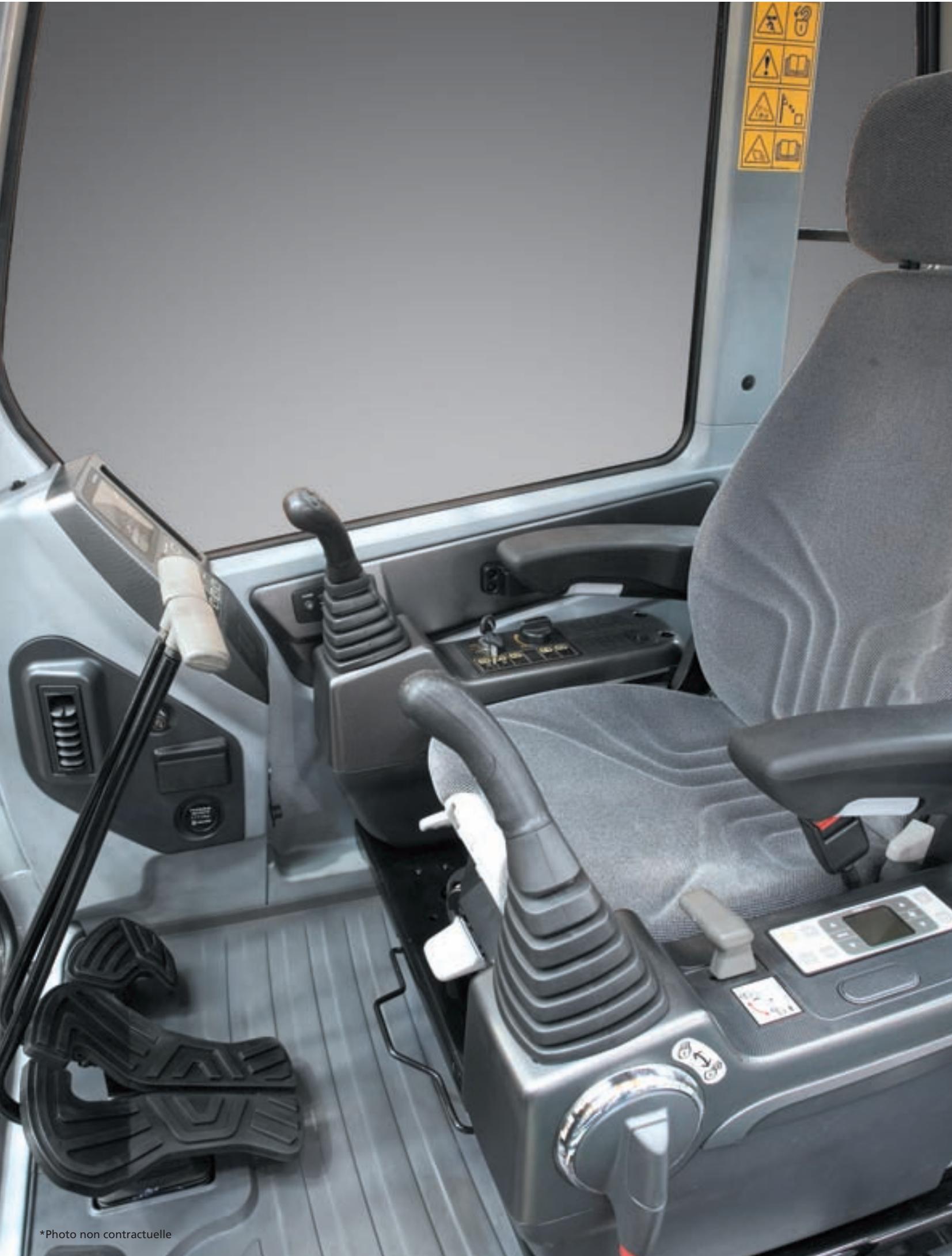 HYUNDAI R800LC-7A - Radio / Lecteur USB avec télécommande - 3