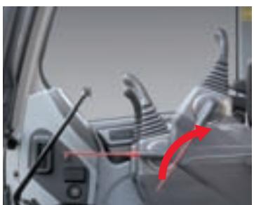 HYUNDAI R800LC-7A - Pédales de translation souples et repose-pieds - 3