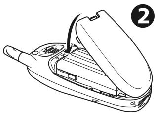 MITSUBISHI TRIUM NEPTUNE - Mise en place du couvre-batterie - 2