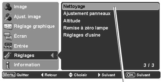 SANYO PLV-Z5 - Dans quel orifice engager le bec? - 1