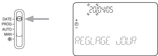 HONEYWELL CM927RF - Pour programmer la date et l'heure : - 1