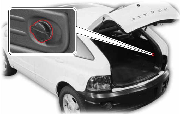 SSANGYONG ACTYON - PRISE DE COURANT ARRIERE - 1