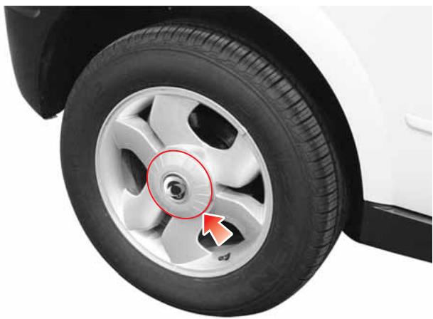 SSANGYONG ACTYON - REEMPLACEMENT D'UNE ROUE DONT LE PNEU EST DEGONFLE - 1