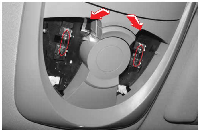 SSANGYONG ACTYON - LAMPE AVANT DE L'HABITACLE - 1