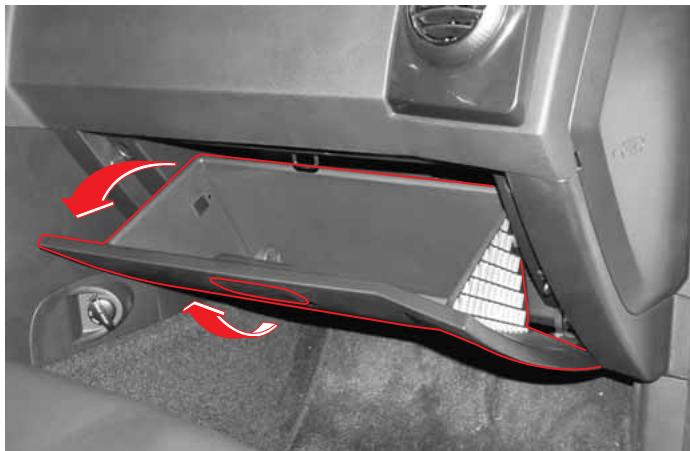 SSANGYONG ACTYON - BOITE A GANTS - 1