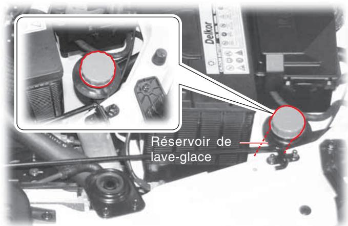 SSANGYONG ACTYON - APPOINT DE LIQUIDE DE LAVE-GLACE - 1