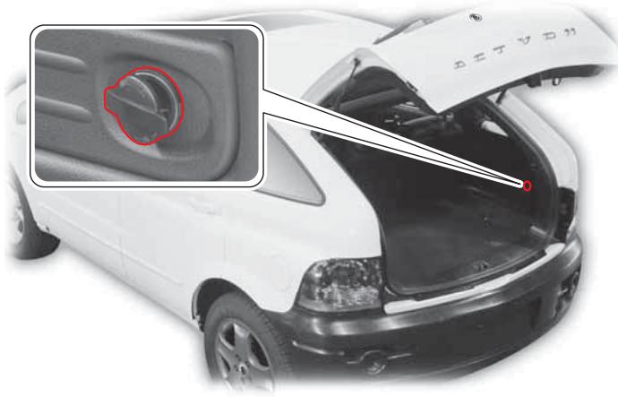 SSANGYONG ACTYON SPORTS - PRISE DE COURANT ARRIERE (ACTYON uniquement) - 1