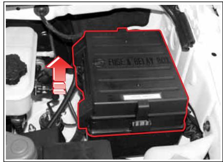 SSANGYONG RODIUS-STAVIC - BOITE A FUSIBLES ET RELAIS - 2
