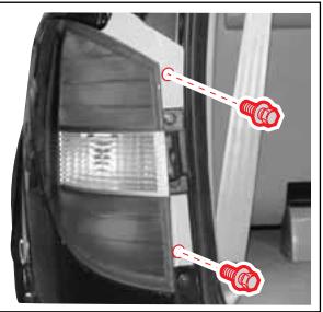 SSANGYONG RODIUS-STAVIC - FEUX ARRIERE COMBINES - 2