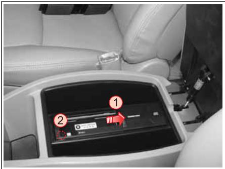 SSANGYONG RODIUS-STAVIC - Changeur de CD* - 1