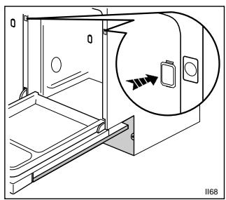 ZANKER WDE1080 - Réglage du balancement de la porte - 5