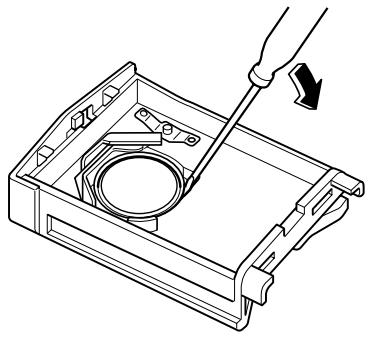MAZDA 5 - Changement de la pile de la télécommande - 3