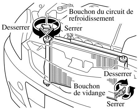 MAZDA 5 - Retrait du bouchon du circuit de refroidissement: - 1
