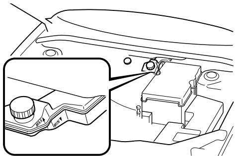 MAZDA 3 - Vérification du niveau de liquide de frein/embrayage - 1