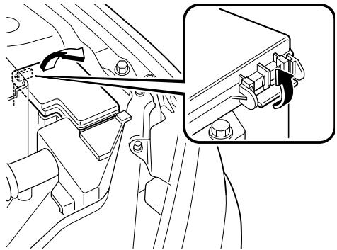 MAZDA 3 - Remplacement des fusibles sous le capot - 1