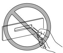 MAZDA 626 2001 - Manipulation du lecteur de cassettes - 2