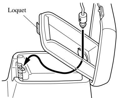 MAZDA 626 2001 - Prise pour accessoires arriere - 4