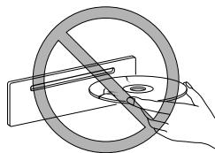 MAZDA 626 2001 - Manipulation du lecteur de disques compacts/changeur de disques compacts dans le tableau de bord - 3