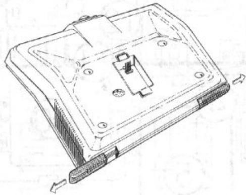 FUTABA FC-18 - Pour retirer la paroi arriere de I'emetteur - 1