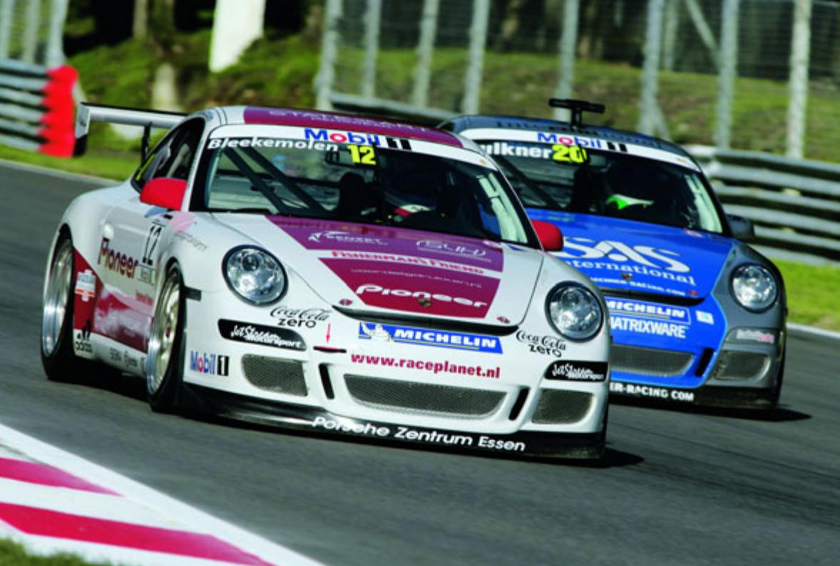 PORSCHE 911 GT3 - Compétitions pour prototypes. - 2