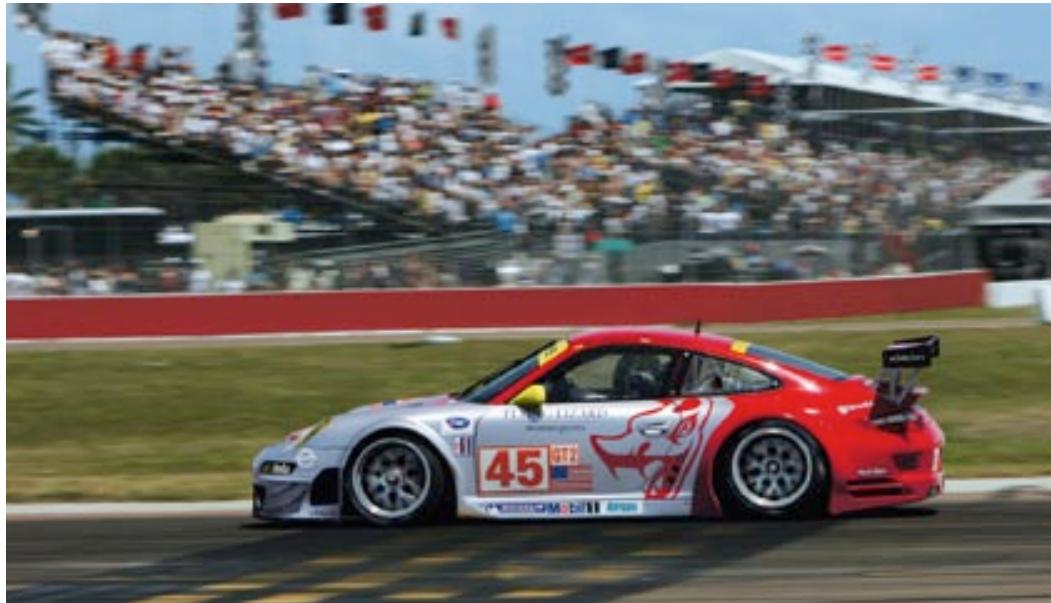 PORSCHE 911 TARGA 4S - Compétitions pour prototypes. - 1