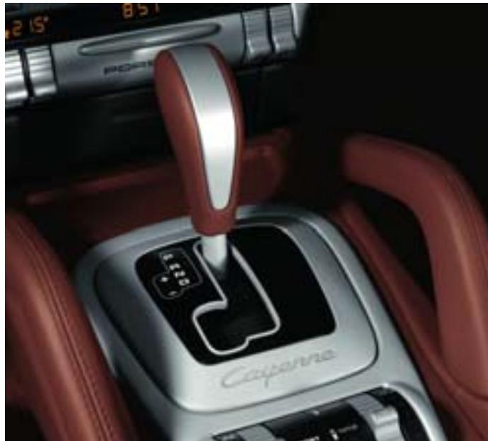 PORSCHE CAYENNE GTS - La boîte Tiptronic S à 6 rapport. - 2