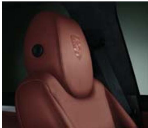 PORSCHE CAYENNE GTS - Les sièges avant. - 1