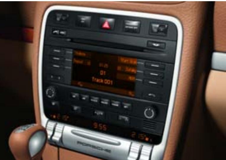 PORSCHE CAYENNE GTS - Chargeur CD/DVD. - 1