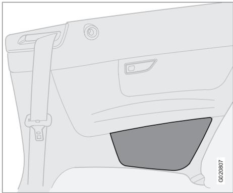 VOLVO C70 - Compartiment de rangement dans le panneau latéral arrêt - 1