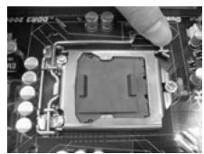ASROCK H55M - Paso 1. Abra el socket: - 1
