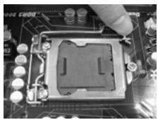 ASROCK H55M - Installation du CPU - 3