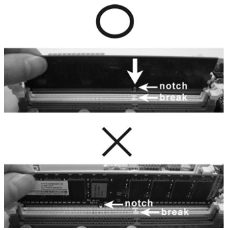ASROCK 880G PRO3 - Installation d'un module DIMM - 2