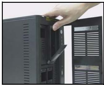 ZYXEL NSA-2401 - Installieren der Festplatten - 5