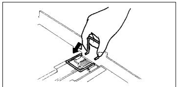 MINOLTA CF 9001 - Changement du format de papier du magasin du milieu (magasin universel) - 2