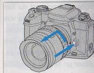 MINOLTA DYNAX 600 SI - RETRAIT DE L'OBJECTIF - 1