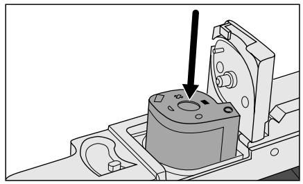 MINOLTA DIMAGE SCAN DUAL - Chargement de l'adaptateur APS - 2