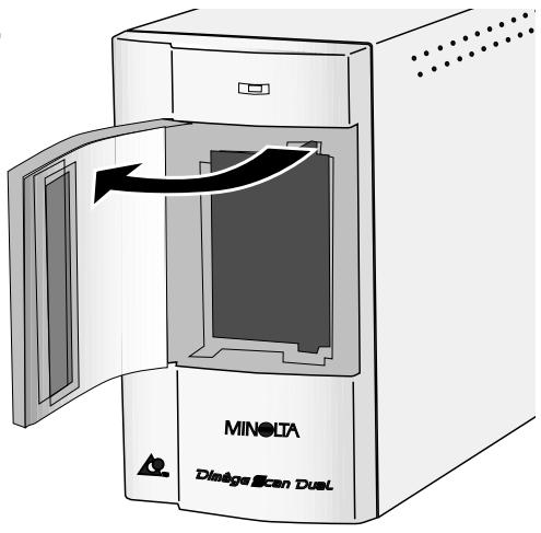MINOLTA DIMAGE SCAN DUAL - Chargement de l'adaptateur APS - 4