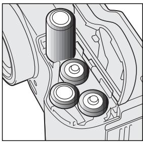 MINOLTA DIMAGE S304 - Fixation de la courioie de COU et du bouchon d'objectif - 4