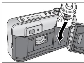 MINOLTA 110 ZOOM - Chargement du FILM - 3