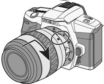 MINOLTA DYNAX 3L - Monter l'objectif (p 22). - 1