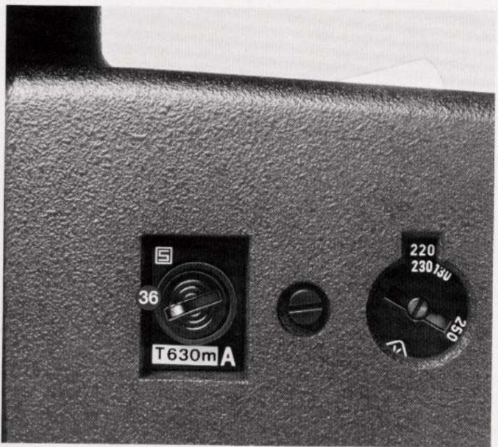 LEICA FOCOMAT V35 AUTOFOCUS - Contrôle de la position crantée sur la bague hélicoidale de l'objectif - 1