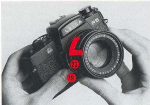 LEICA R5 - Fixation de la courroie - 3
