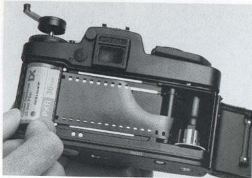 LEICA R5 - Mise en place du film - 1