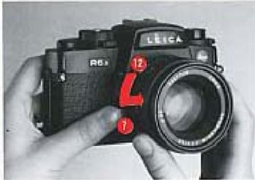 LEICA R6.2 - Fixation de la courroie - 3