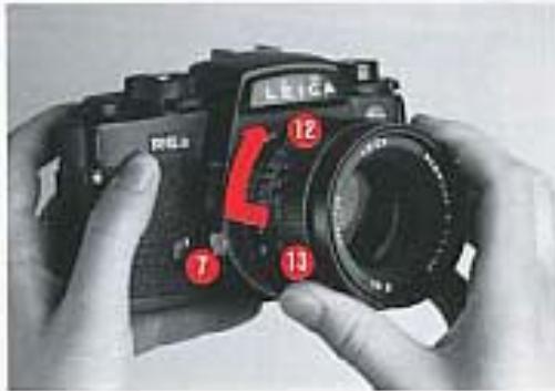 LEICA R6.2 - Fixation de la courroie - 2