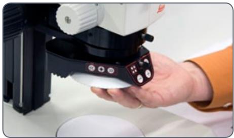 LEICA LED3000 NVI@LED5000 RL - Assemblage de l'accessoire en option - 1