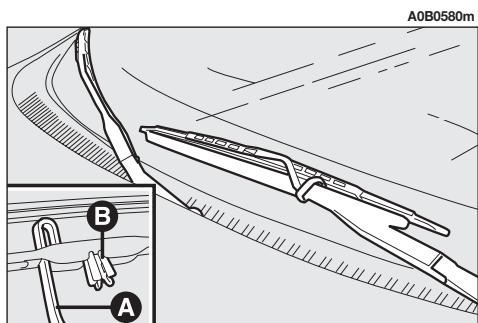 ALFA ROMEO 156 - Remplacement des balais de I'essuie-glace (fig. 27) - 1