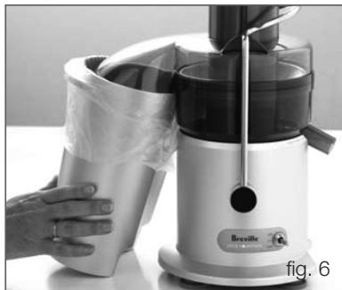 BREVILLE JE98XL - ASSEMBLING YOUR JUICE FOUNTAIN™ PLUS - 3