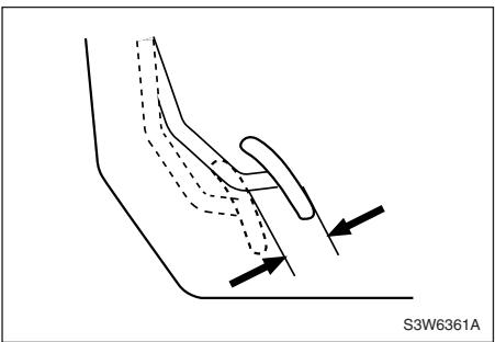 CHEVROLET MATIZ - VERIFICATION DU JEU A LA PEDALE DE FREIN - 3